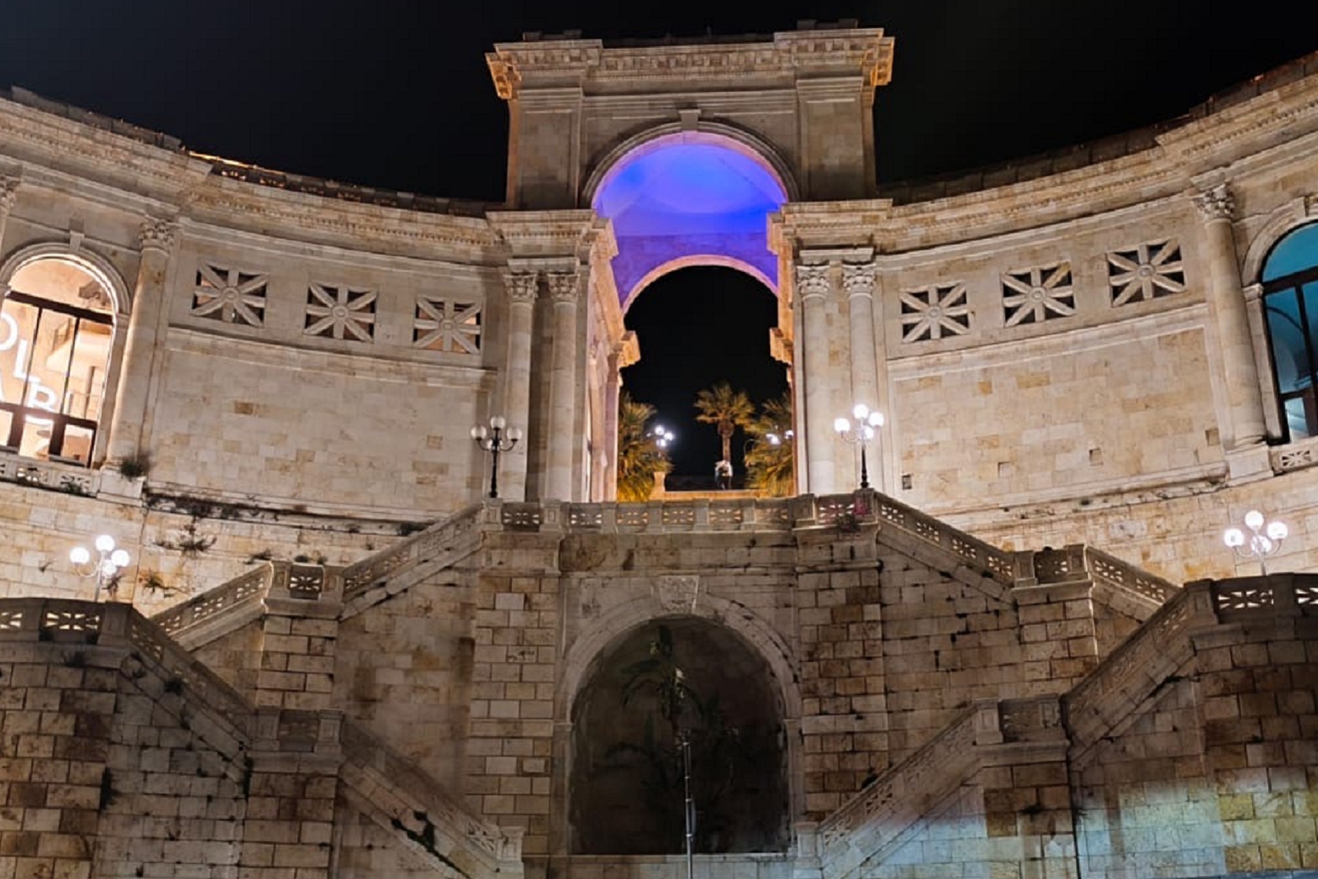 Bastione di Saint Remy illuminato