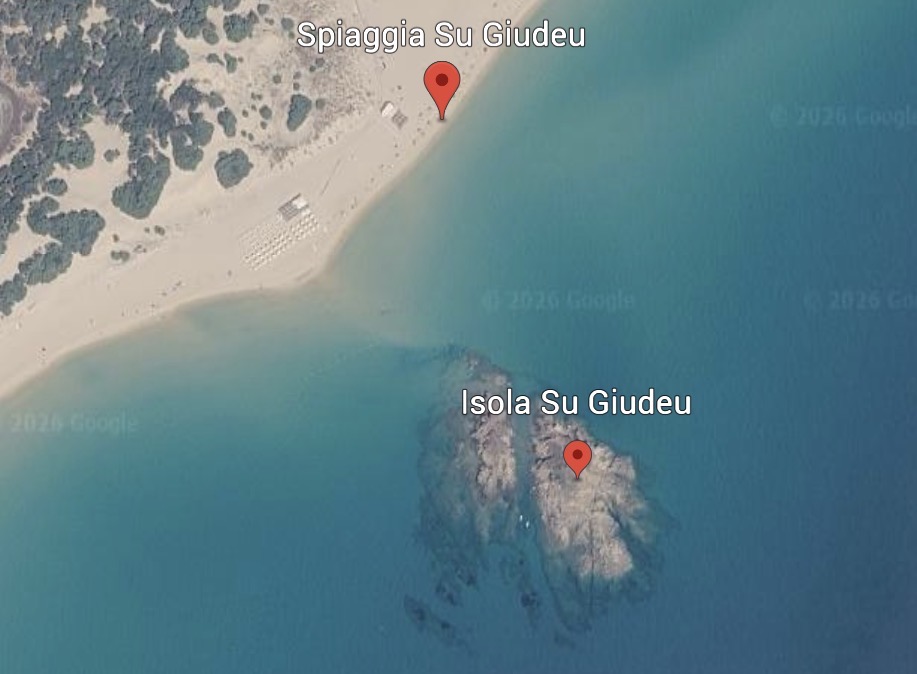 La spiaggia di Su Giudeu, a Chia