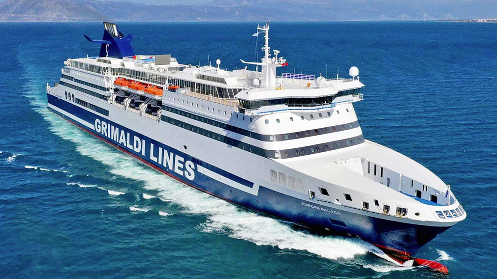 La nave della Disconnect Cruise