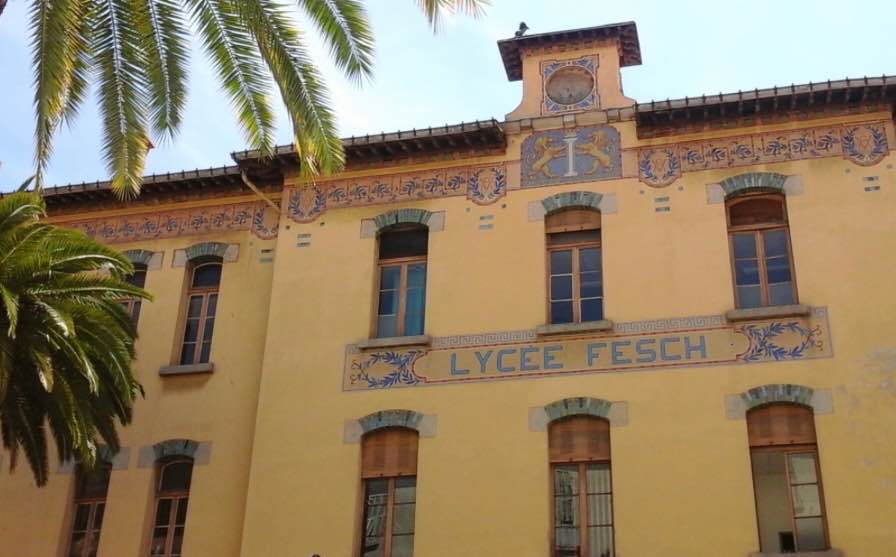 La protesta degli studenti arriva anche nei licei della Corsica